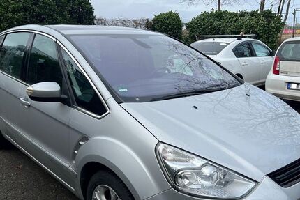 Ford S-Max 191.000 km 7.900 &euro; Mönchengladbach 41065
