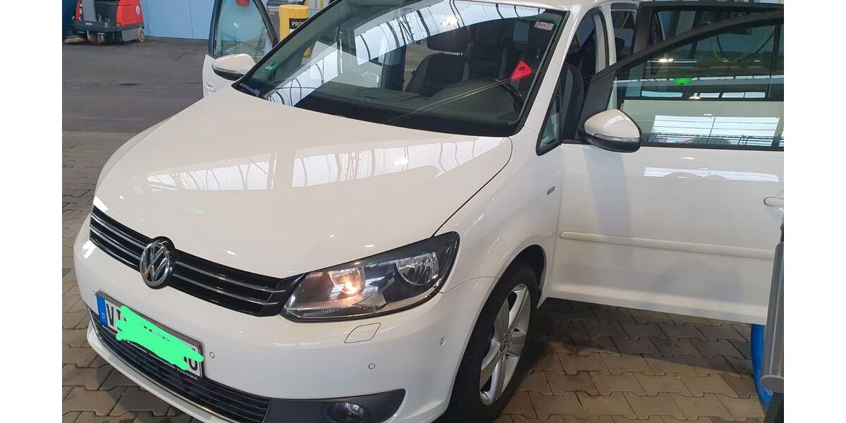 VW Touran 192.000 km 8.100 &euro; Willich 47877