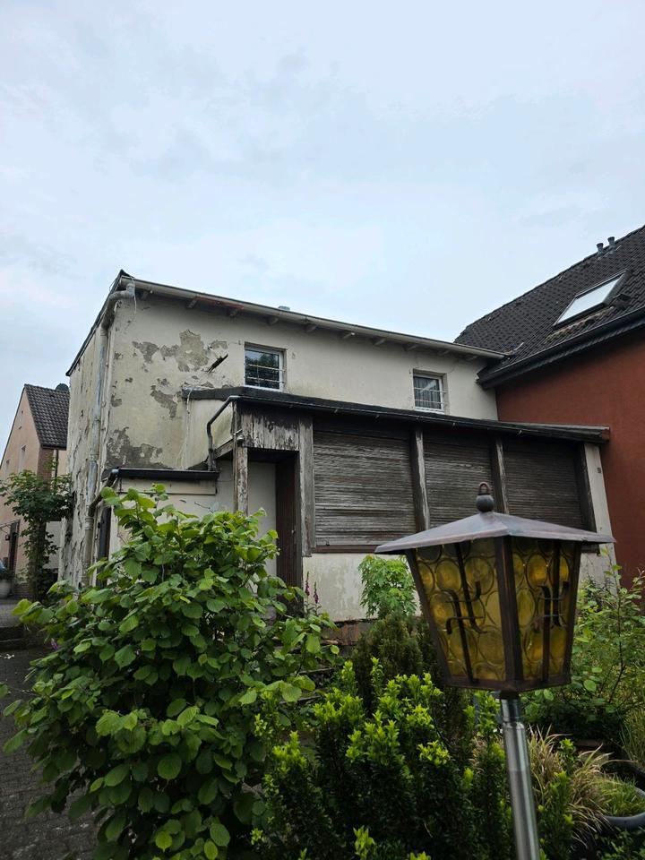 Haus mit direkter Rheinlage in Duisburg Wanheim
