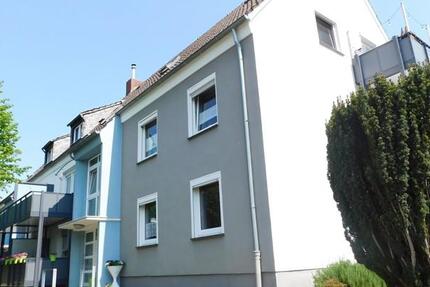 Gemütliche 2-Zi.-Whg. mit neuem Bad, neuem Boden und sonnigem Balkon 2 zimmer