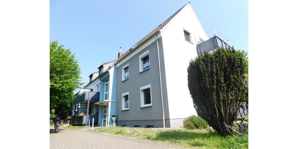 Gemütliche 2-Zi.-Whg. mit neuem Bad, neuem Boden und sonnigem Balkon 2 zimmer