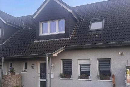 Haus Krefeld Fischeln - 4 Zimmer, 115 m&sup2;, 1.200&euro; | Angebot:26374927