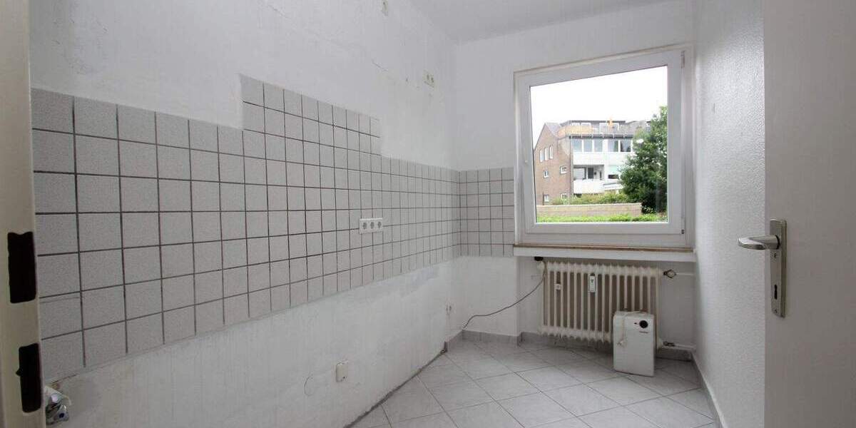 Zentral gelegene 4-Zimmer- Wohnung mit Balkon in Hochparterre 4 zimmer