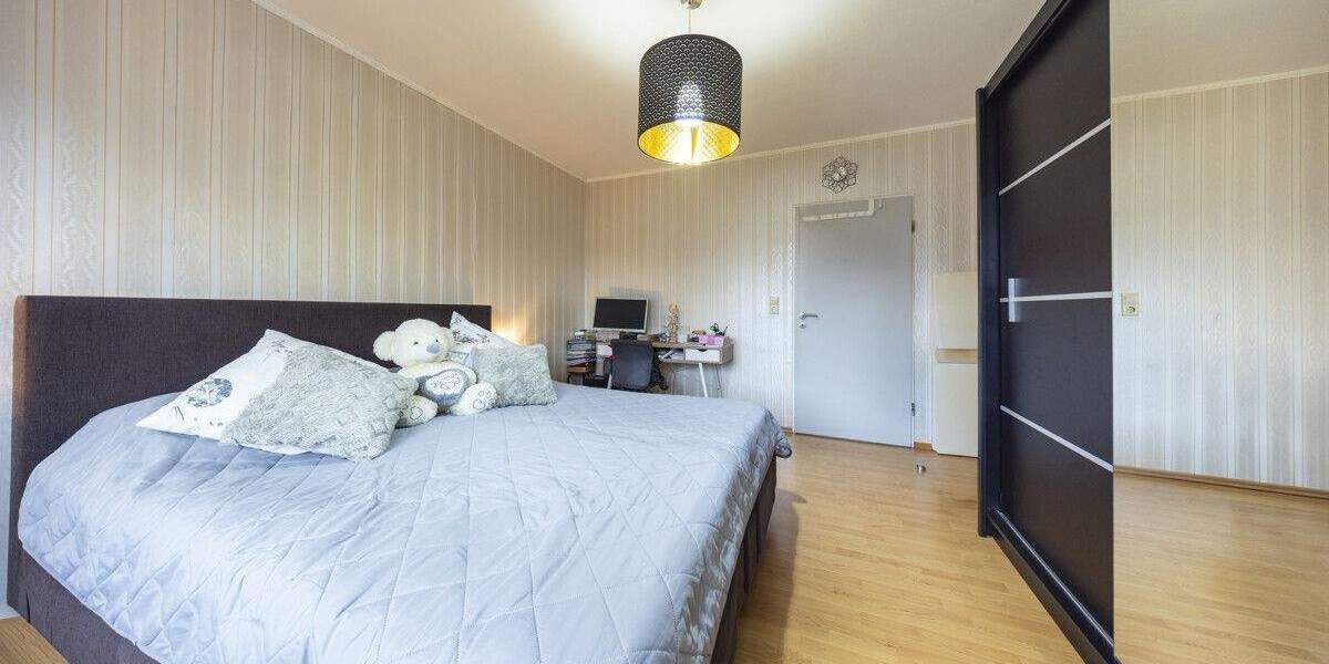 Etagenwohnung Meerbusch Büderich - 4 Zimmer, 93 m&sup2;, 340.000&euro; | Angebot:25708224