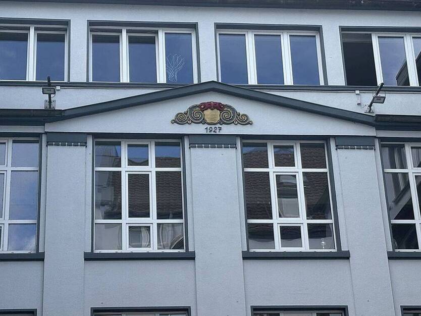 ART DECO und BAUHAUS-Architektur in schönster Form: Top gepfl. Wohn-Geschäftshaus in Stadtmitte !