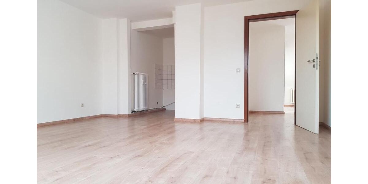 2 hübsche DG-Wohnungen zu verkaufen Preis pro Wohnung 3 zimmer