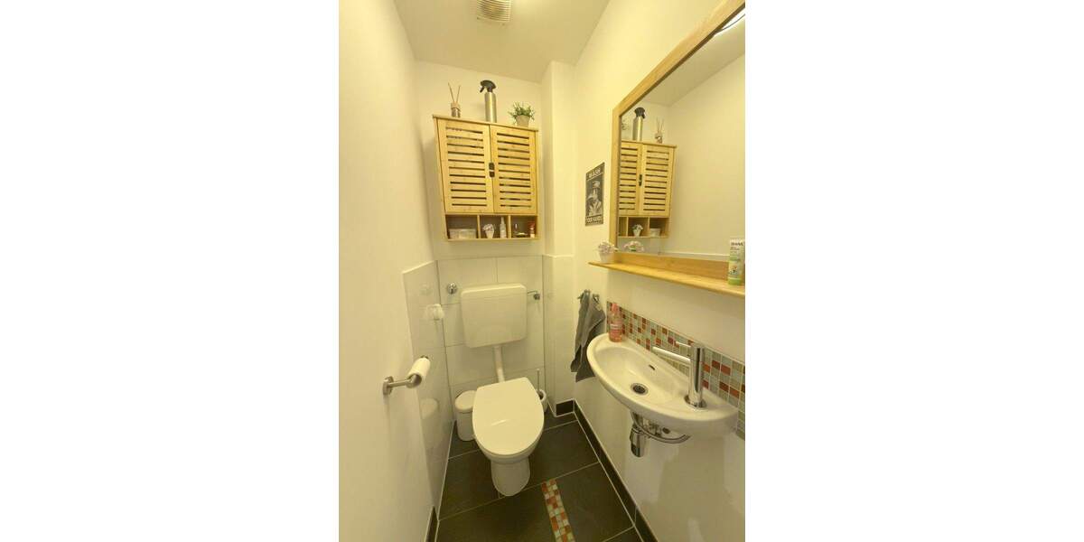 Etagenwohnung Oberhausen Altstadt-Mitte - 3 Zimmer, 113 m&sup2;, 945&euro; | Angebot:25250361