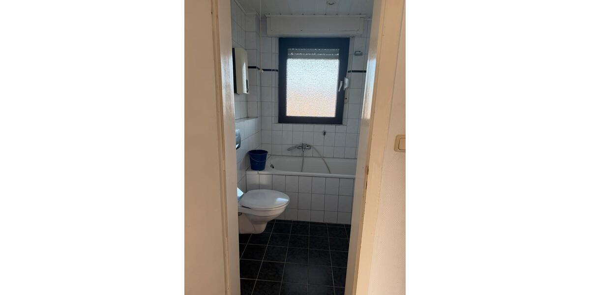 3-Zimmer-Wohnung mit Balkon, Garten & Keller in Kleinenbroich 3 zimmer