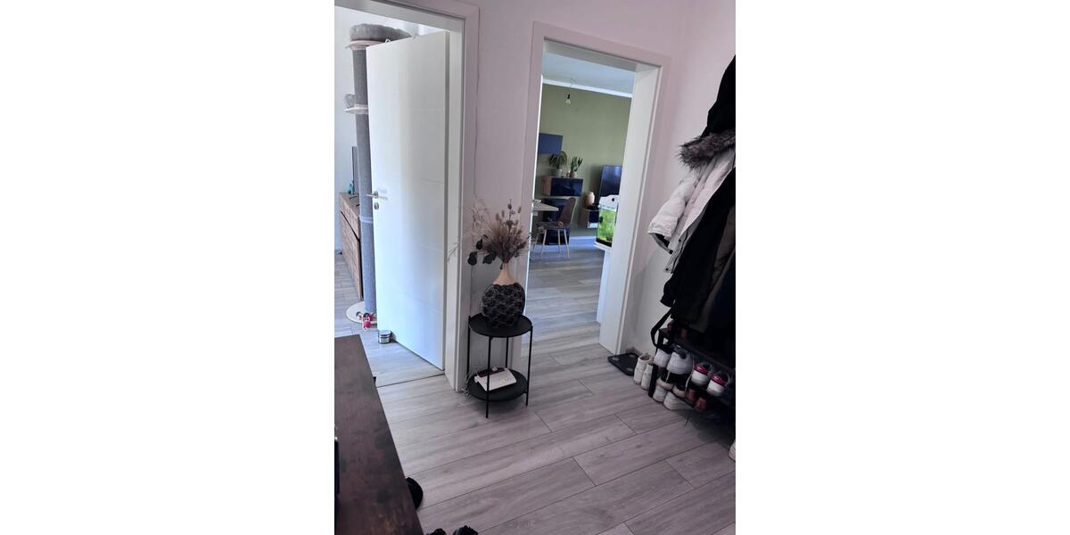 Etagenwohnung Düsseldorf Stadtbezirk 9 - 3.5 Zimmer, 84 m&sup2;, 1.200&euro; | Angebot:25350874