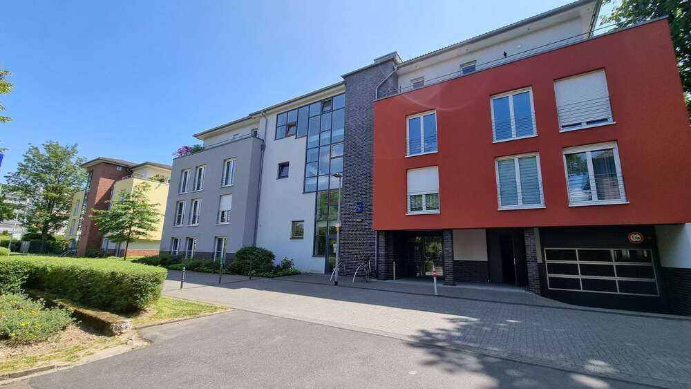 Etagenwohnung Dormagen - 3 Zimmer, 88 m&sup2;, 1.200&euro; | Angebot:27459577