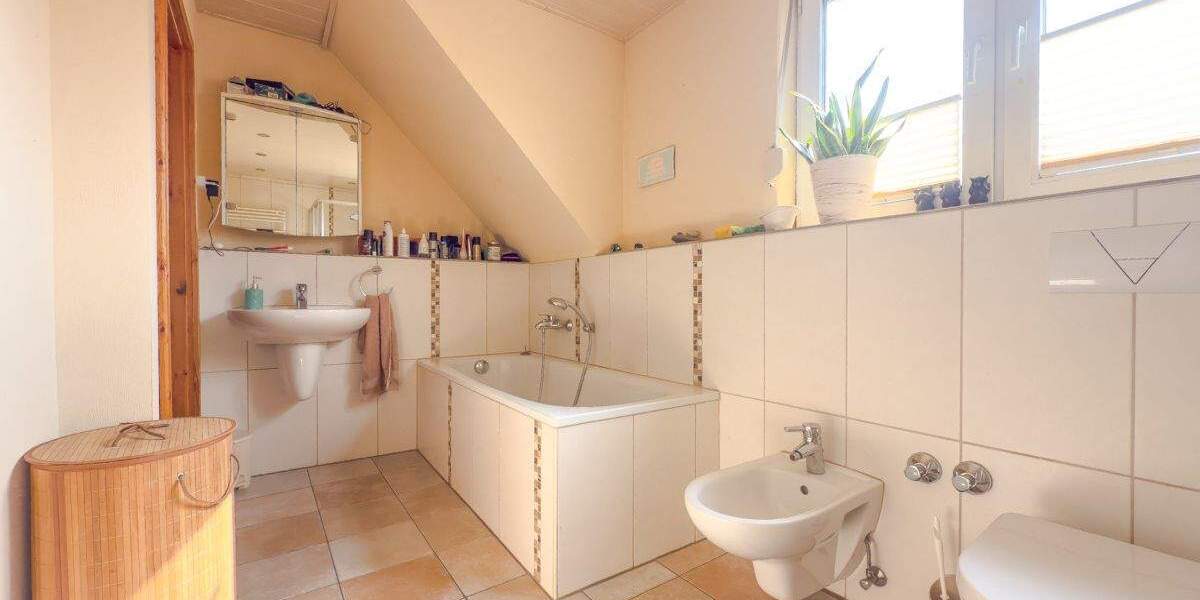 Vielseitiges Haus mit Charme - ideal für Mehrgenerationen, Arbeiten & Wohnen oder Vermietung 1 zimmer