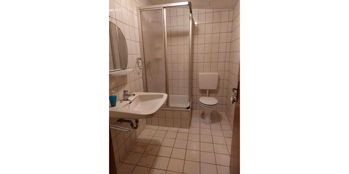 Dachgeschoßwohnung Mönchengladbach Süd - 1 Zimmer, 35 m&sup2;, 600&euro; | Angebot:25656484