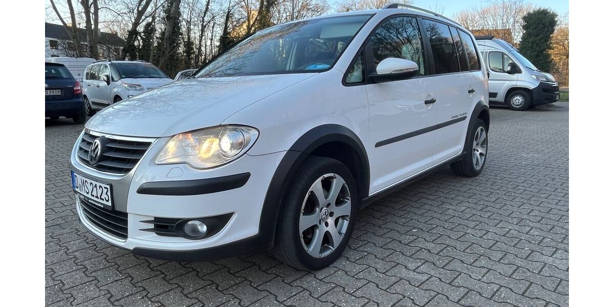 VW Touran 146.200 km 7.150 &euro; Düsseldorf 40625