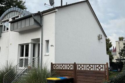 Doppelhaushälfte Haus zur Miete in Porz Wahnheide