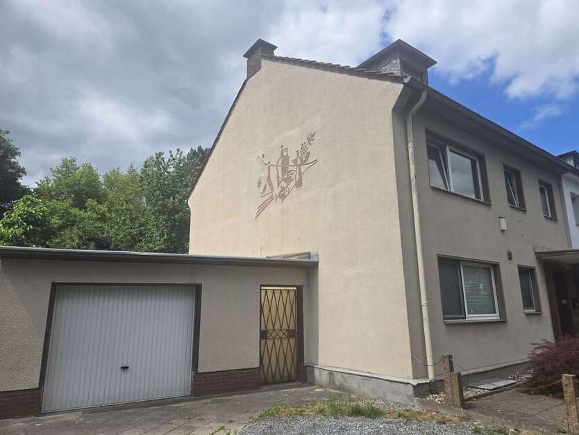 Haus zum Kaufen in Düsseldorf 579.000 € 156 m²