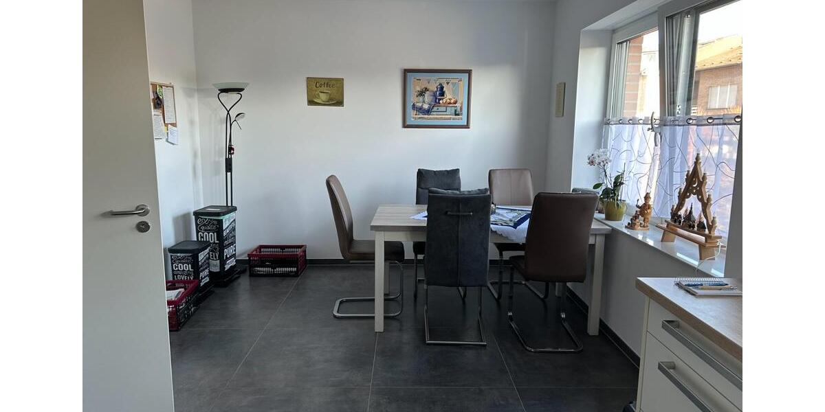 Freundliches Reihenhaus mit fünf Zimmern in Mönchengladbach 5 zimmer