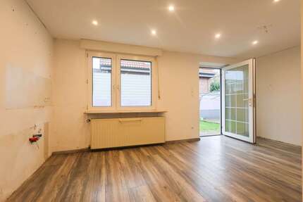 Haus Mönchengladbach Ost - 7 Zimmer, 148 m&sup2;, 299.000&euro; | Angebot:24435614