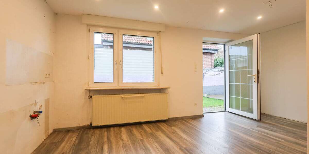 Haus zum Kaufen in Mönchengladbach 299.000 € 148 m² 7 zimmer