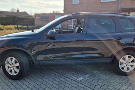 VW Touareg 177.580 km 14.998 &euro; Neuss 41464