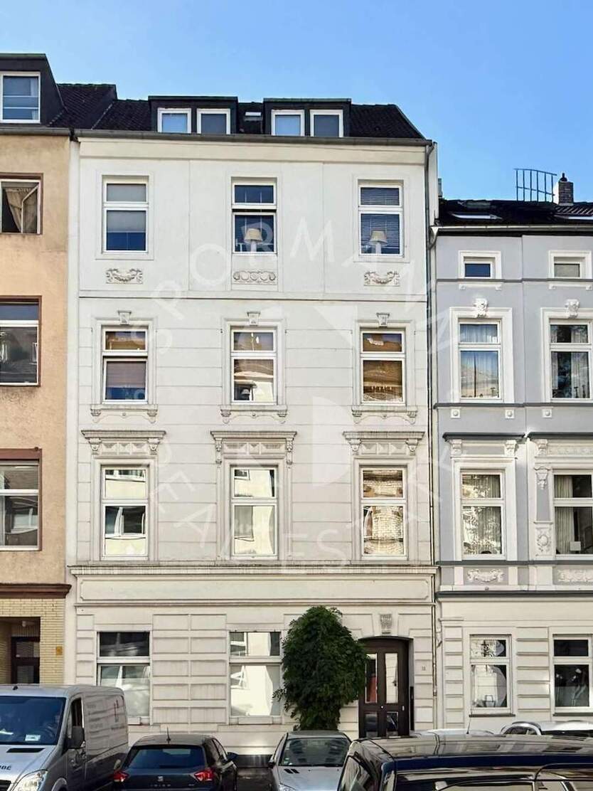 Altbau-Charme trifft urbanen Lifestyle - hochwertige 2-Zimmer-Wohnung mit Balkon in Flingern 2 zimmer