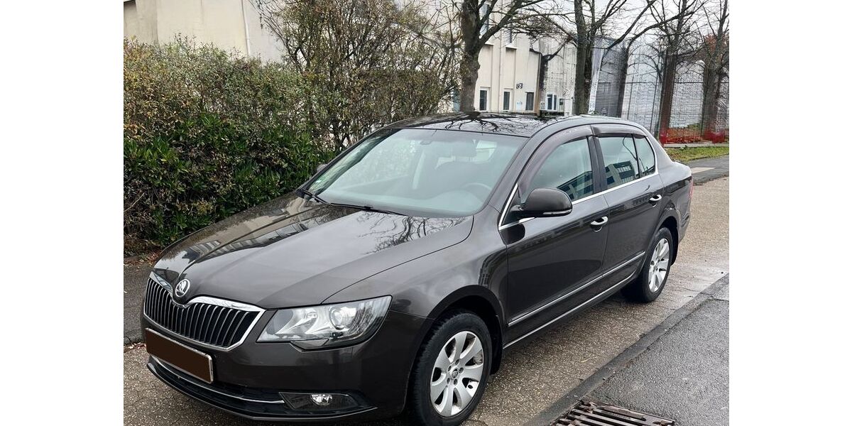 Skoda Superb 227.000 km 7.200 &euro; Burscheid 51399