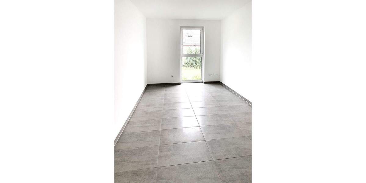 Hochwertige 4-Zimmer-Wohnung in zentraler, ruhiger Lage 4 zimmer