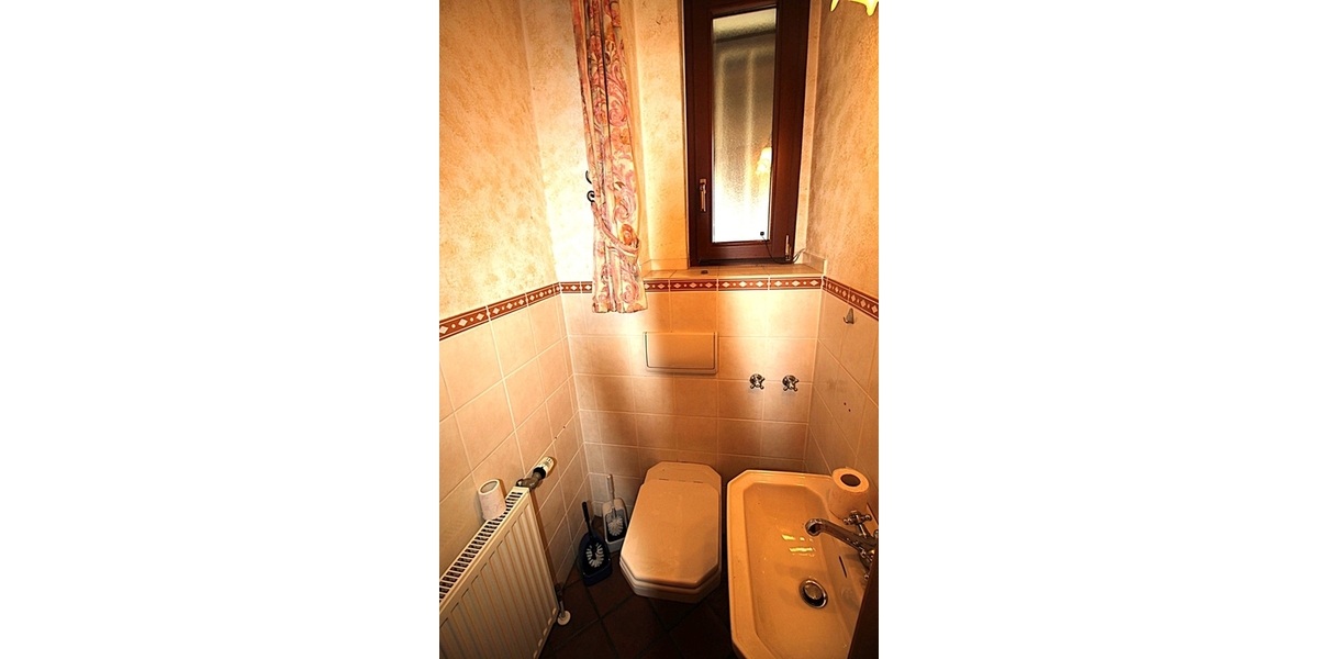 Kernsaniertes Einfamilienhaus mit (Bau)-Grundstück und großem Anbau mit vielen Nutzungsmöglichkeiten - Einfamilienhaus Solingen Ohligs | Angebot:23472326