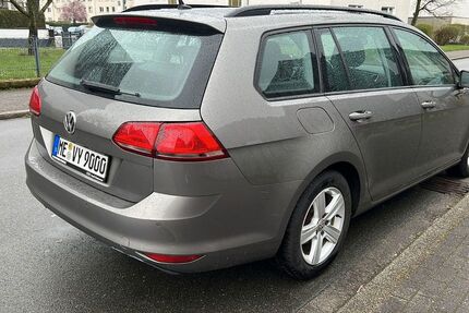 VW Golf 128.000 km 11.400 &euro; Monheim 40789
