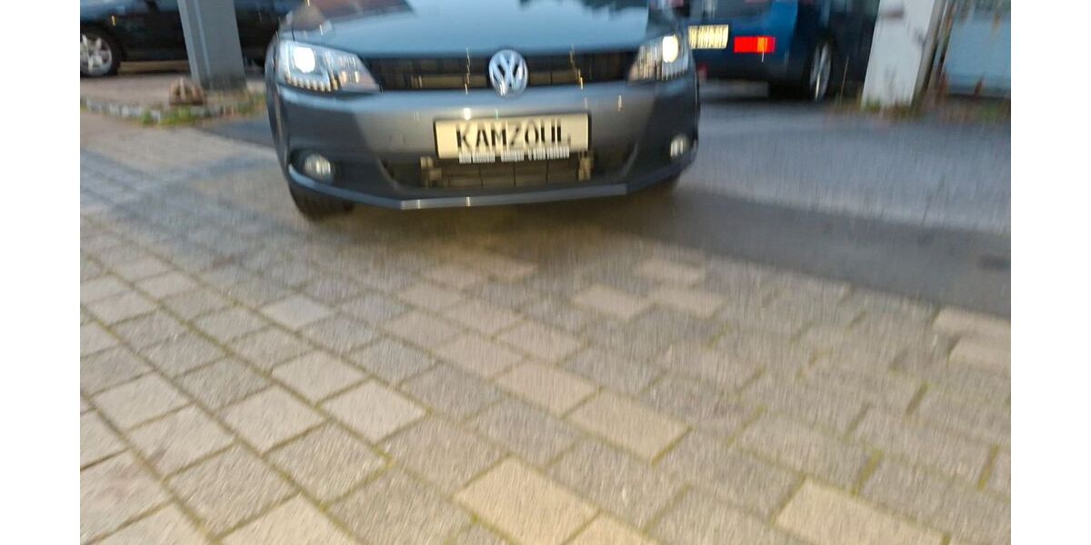 VW Jetta 152.770 km 8.990 &euro; Solingen 42719