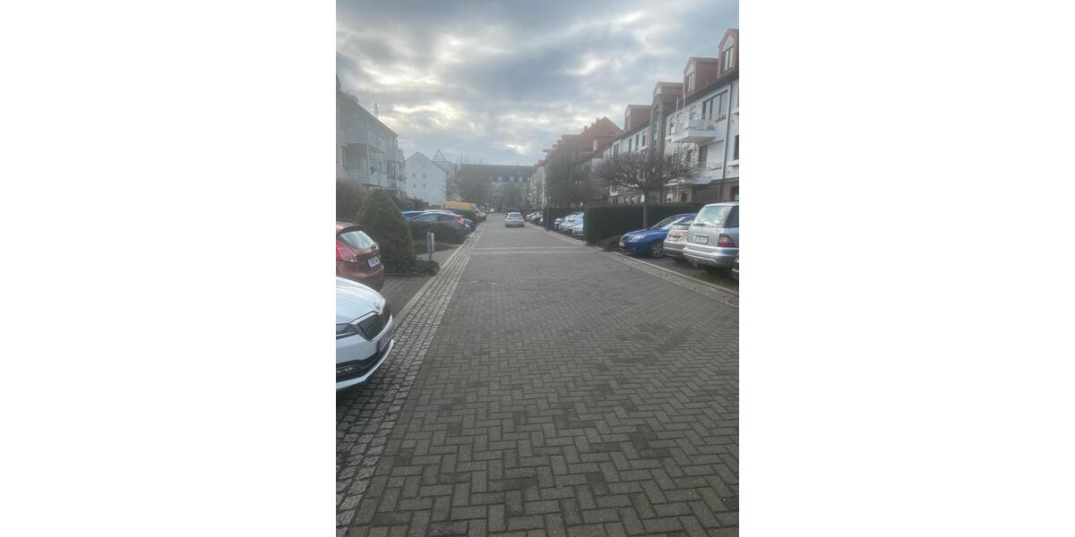 Garagen / Stellplätze Düsseldorf Stadtbezirk 5 - 85&euro; | Angebot:24739615