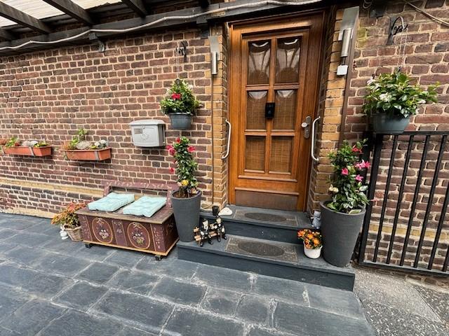 Doppelhaushälfte Mönchengladbach West - 8 Zimmer, 180 m&sup2;, 1.600&euro; | Angebot:24867988