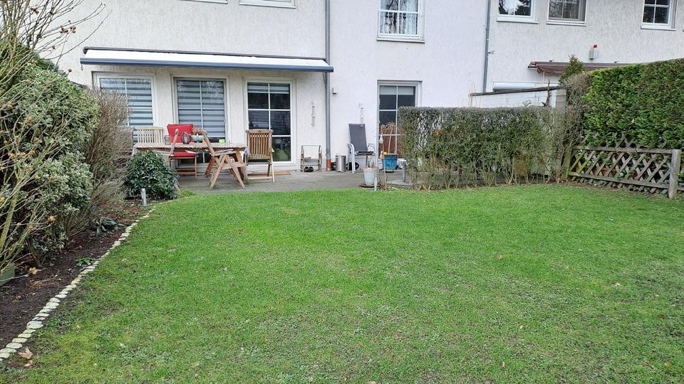 Mehr als nur vier Wände: Wohnen auf zwei Ebenen mit Terrasse und Garten! 3.5 zimmer