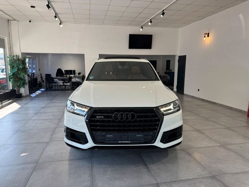 Q7