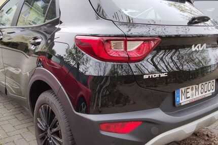 Kia Stonic 21.000 km 15.500 &euro; Velbert 42555
