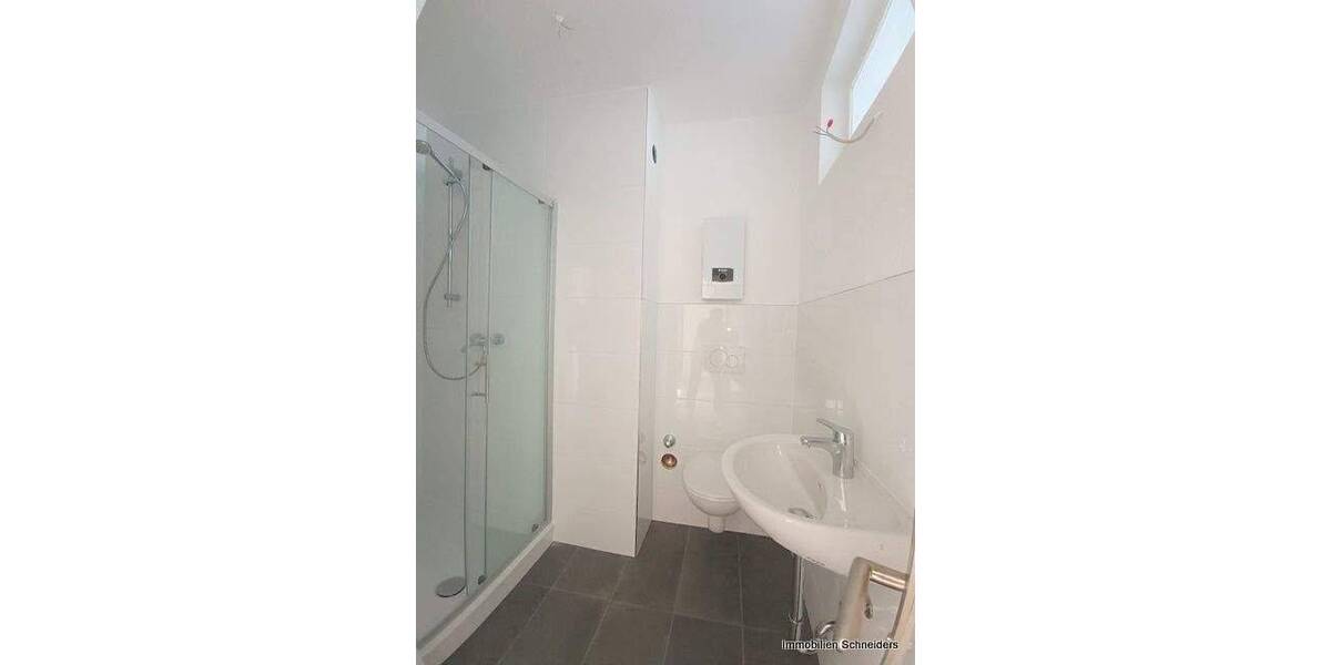 Etagenwohnung Duisburg Untermeiderich - 2 Zimmer, 61 m&sup2;, 500&euro; | Angebot:26916851