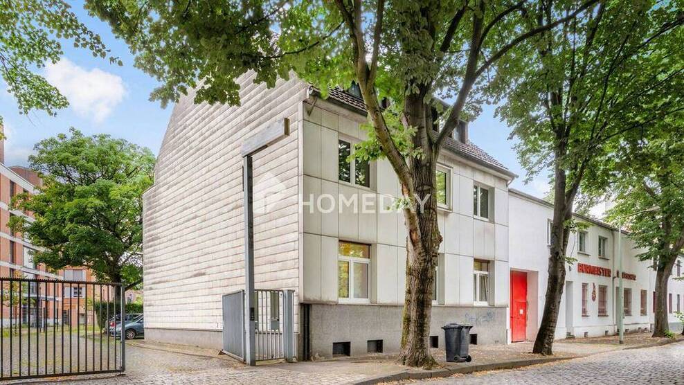Charmantes Mehrfamilienhaus - mit Ausbaupotenzial am Innenhafen