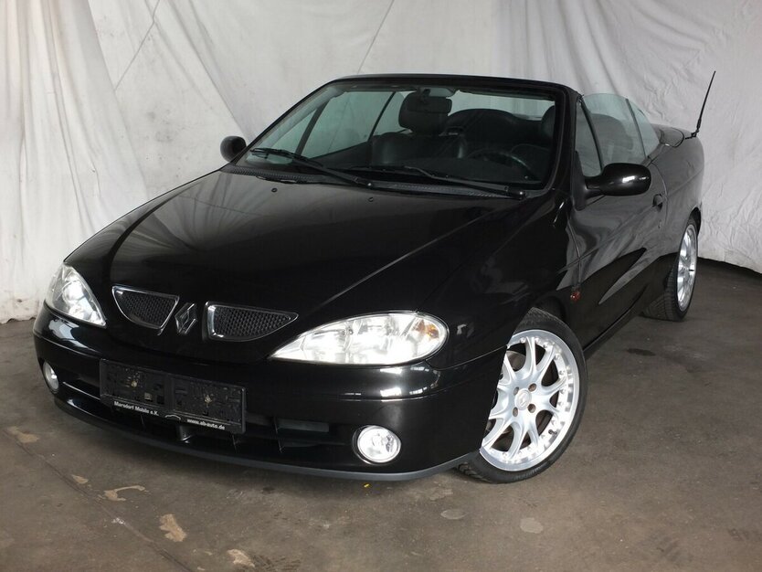 Renault Megane 1.6 16V PRIVILEGE 1.HAND LEDER KLIMAANLAGE 119.545 km 3.704 € Köln 50858