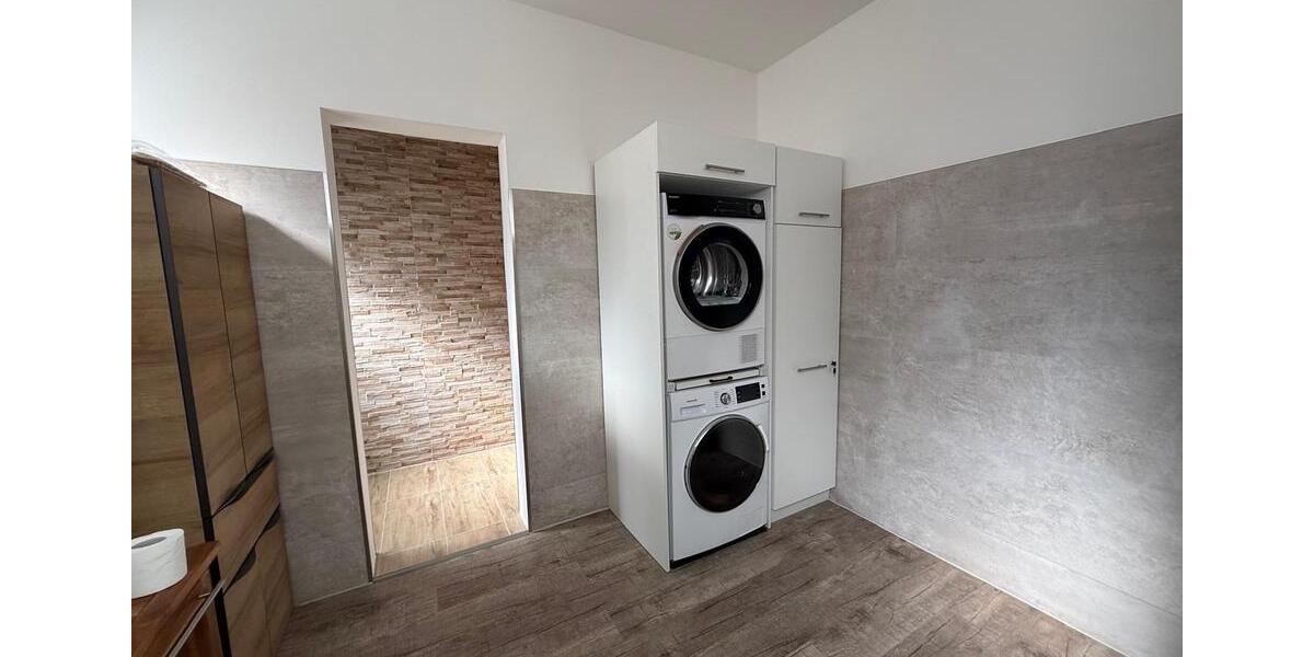 Erdgeschoßwohnung Mönchengladbach - 2 Zimmer, 120 m&sup2;, 1.750&euro; | Angebot:26403751