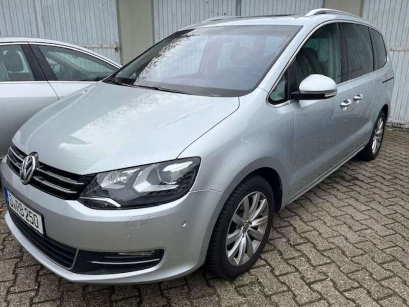 VW Sharan 175.000 km 17.900 € Duisburg 47269