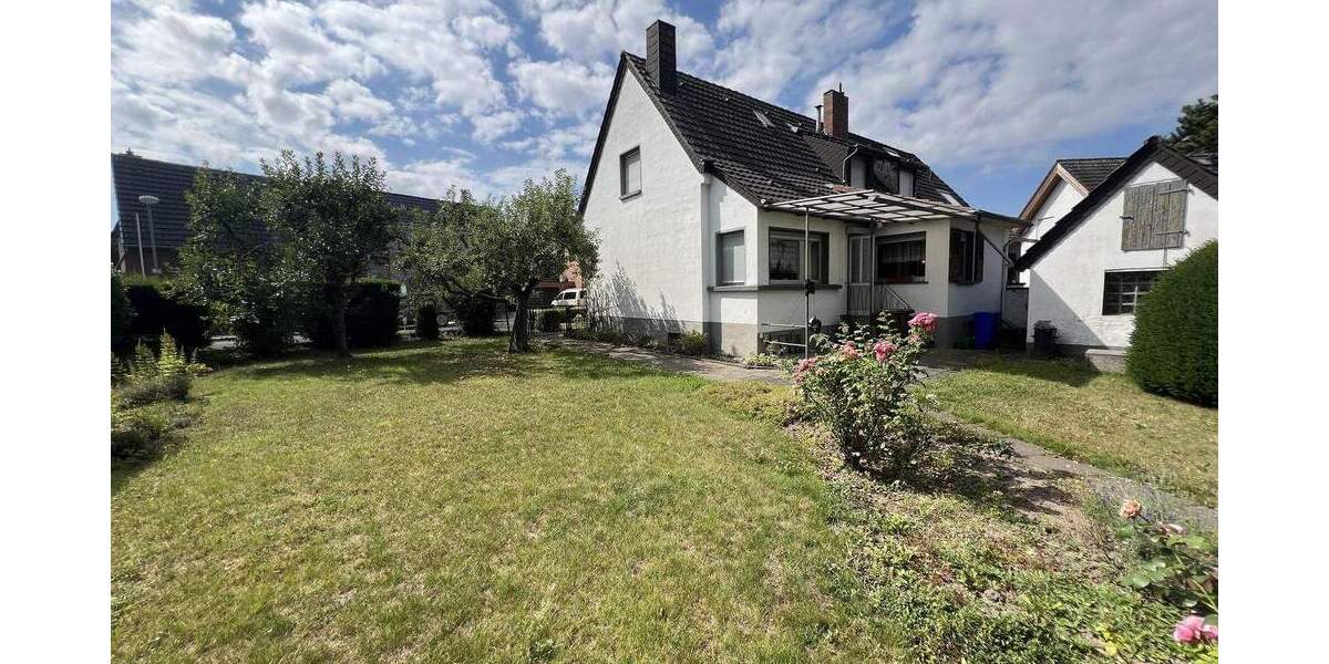 Charmante DHH mit großem Potenzial in Neuss 4 zimmer