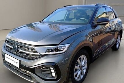 VW T-Roc 11.204 km 33.980 &euro; Krefeld 47805