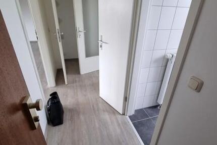 2-Zimmer-DG-Wohnung mit modernem Tageslichtbad 2 zimmer