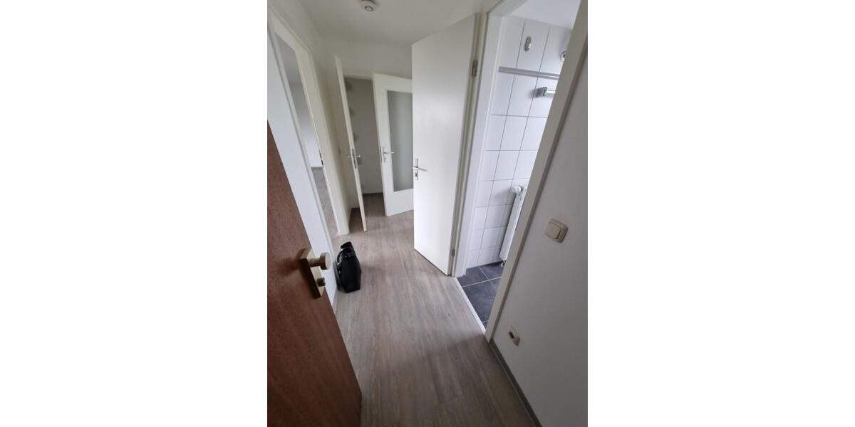 2-Zimmer-DG-Wohnung mit modernem Tageslichtbad 2 zimmer