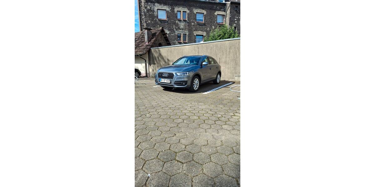 Audi Q3 82.000 km 18.100 &euro; Duisburg 47166