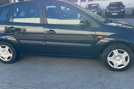 Ford Fiesta 260.700 km 1.800 &euro; Neuss 41464