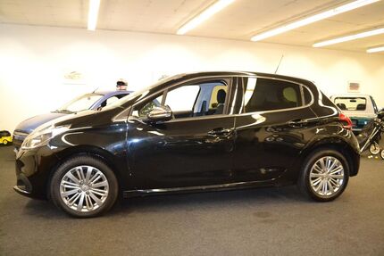 Peugeot 208 100.000 km 9.450 &euro; Mülheim-Speldorf 45478