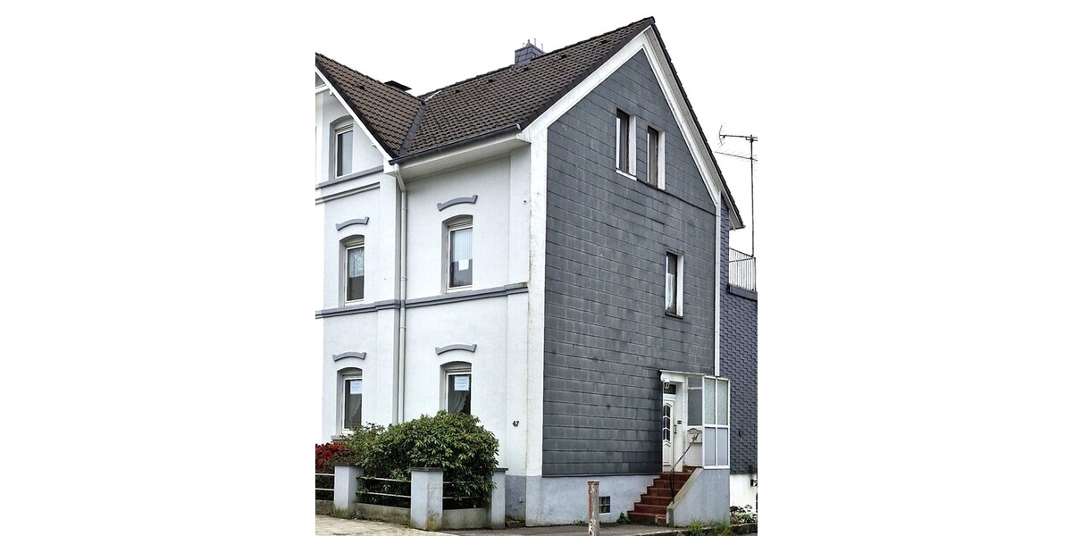 Doppelhaushälfte mit Garagenhof und kleinem Garten in Remscheid-Lennep zimmer