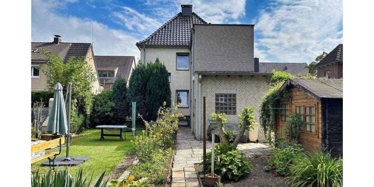 Einfamilienhaus Krefeld Fischeln - 9 Zimmer, 140 m&sup2;, 439.000&euro; | Angebot:25693360