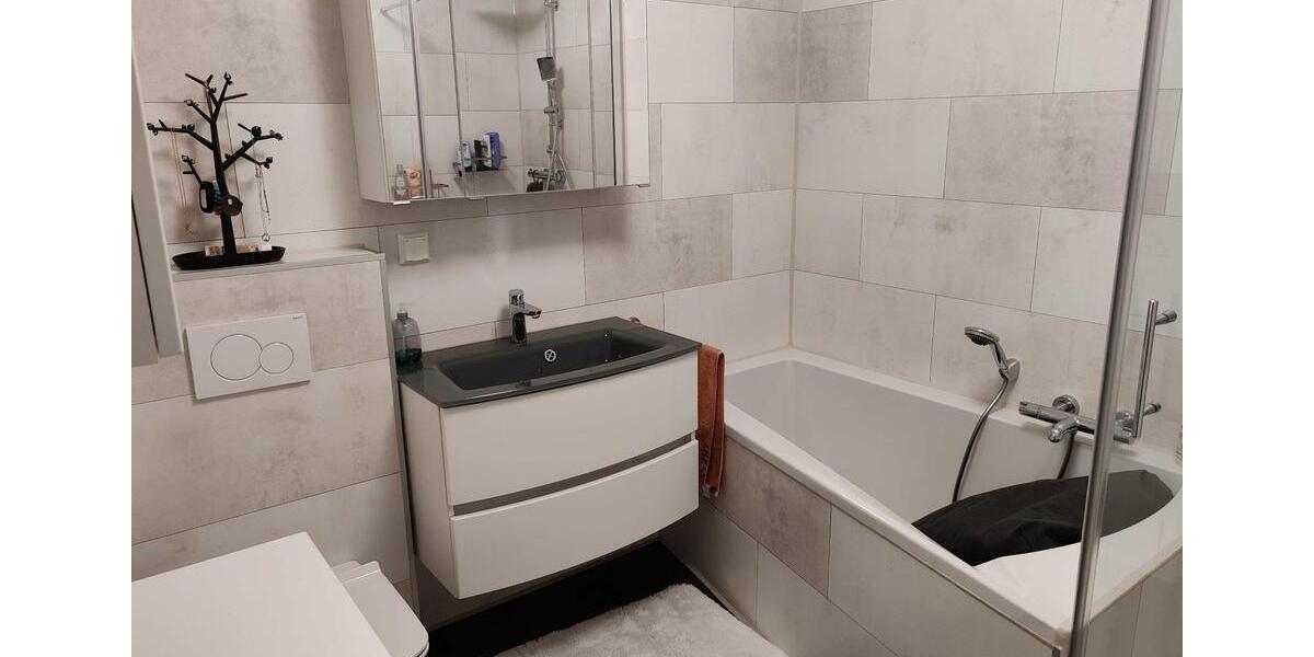 Moderne 3-Zimmer-Wohnung mit Balkon und Garage - provisionsfrei 3 zimmer