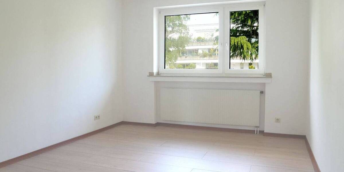 Etagenwohnung Düsseldorf Urdenbach - 3 Zimmer, 85 m&sup2;, 1.250&euro; | Angebot:26451783